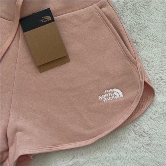 (NWT) The North Face Women's Simple Logo Short in Evening Sand Pink - Picture 7 of 14